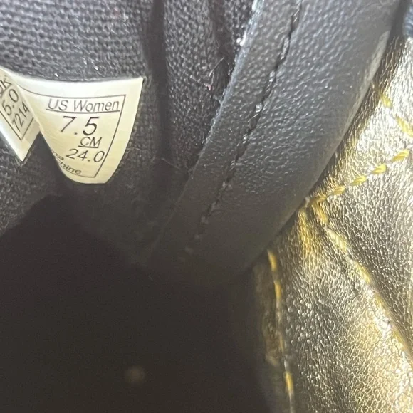 Womens High-Top Leather Vans - Picture 5 of 7